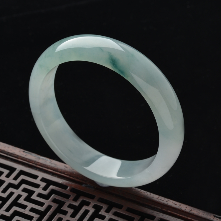 (超值推荐)冰种飘花手镯(55.7mm)