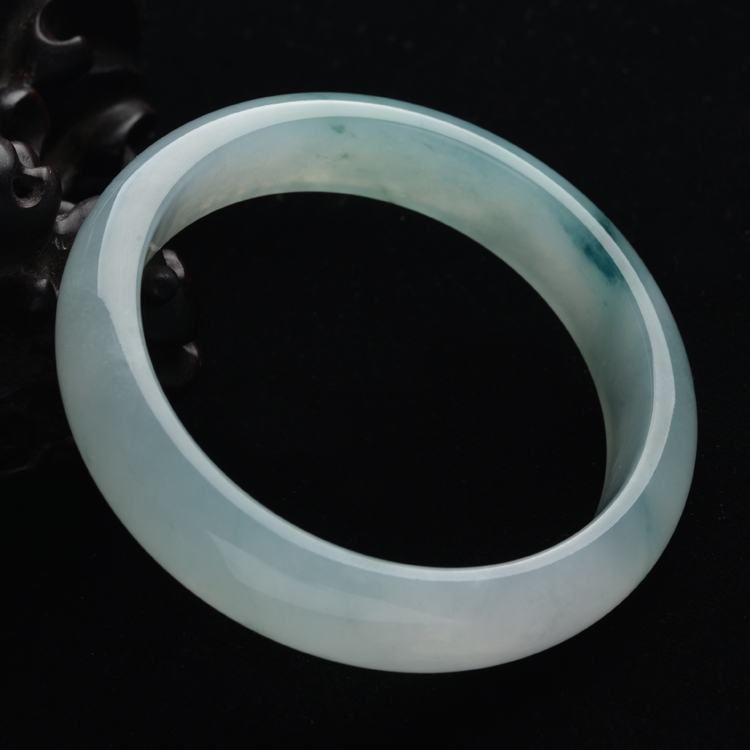 (超值推荐)冰种飘花手镯(55.7mm)