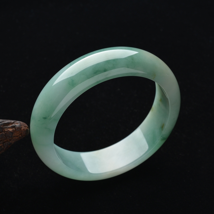 (超值推荐)糯冰种晴水飘花手镯(58.8mm)