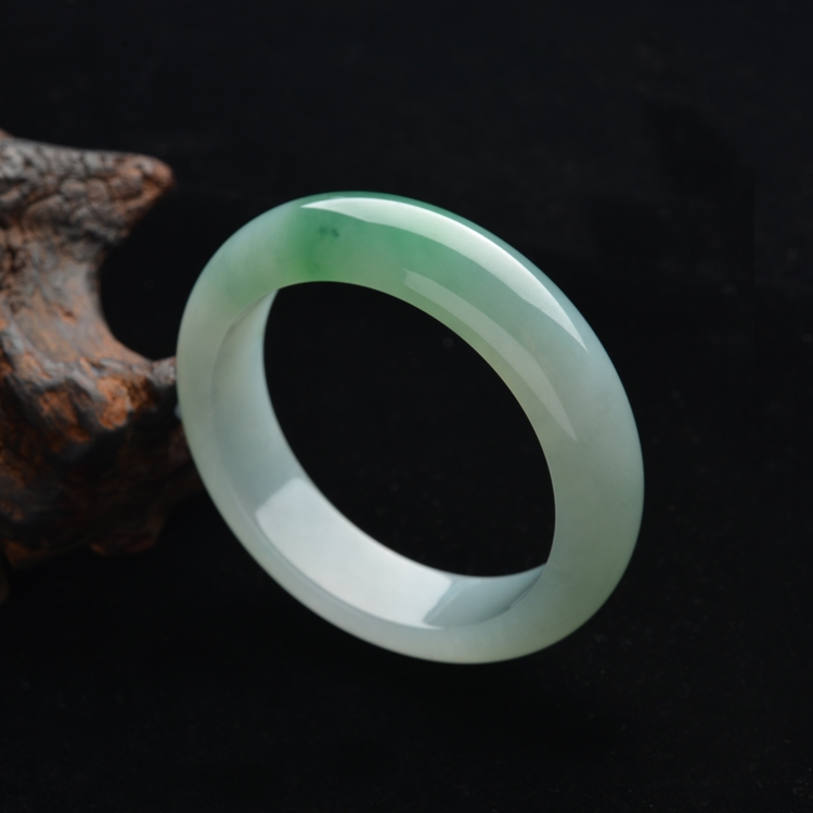 (超值推荐)糯冰种晴水略飘花手镯(57.6mm)