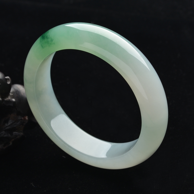 (超值推荐)糯冰种晴水略飘花手镯(58.6mm)