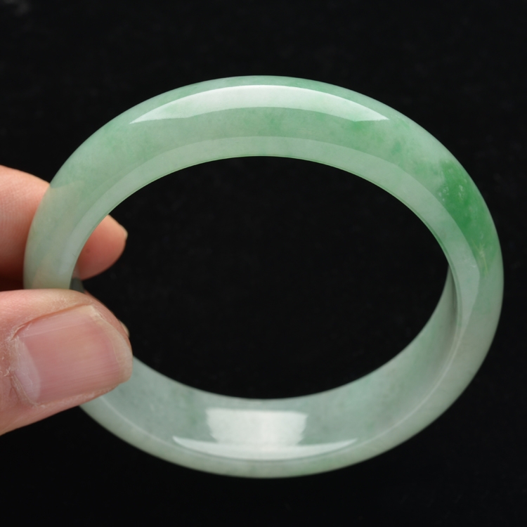 (超值推荐)糯冰种晴水飘翠手镯(59.7mm)