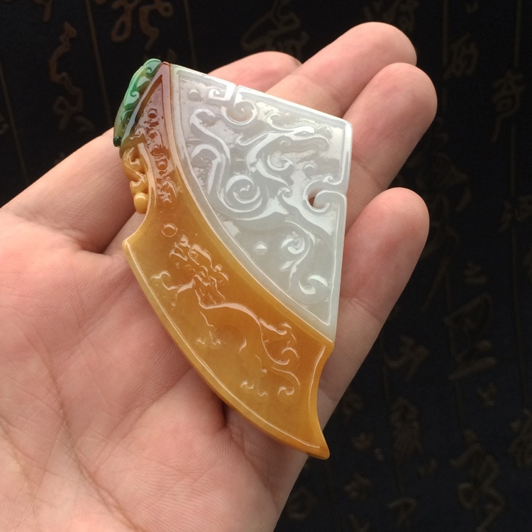 (超值推荐)糯冰种三彩仿古龙凤牌挂件