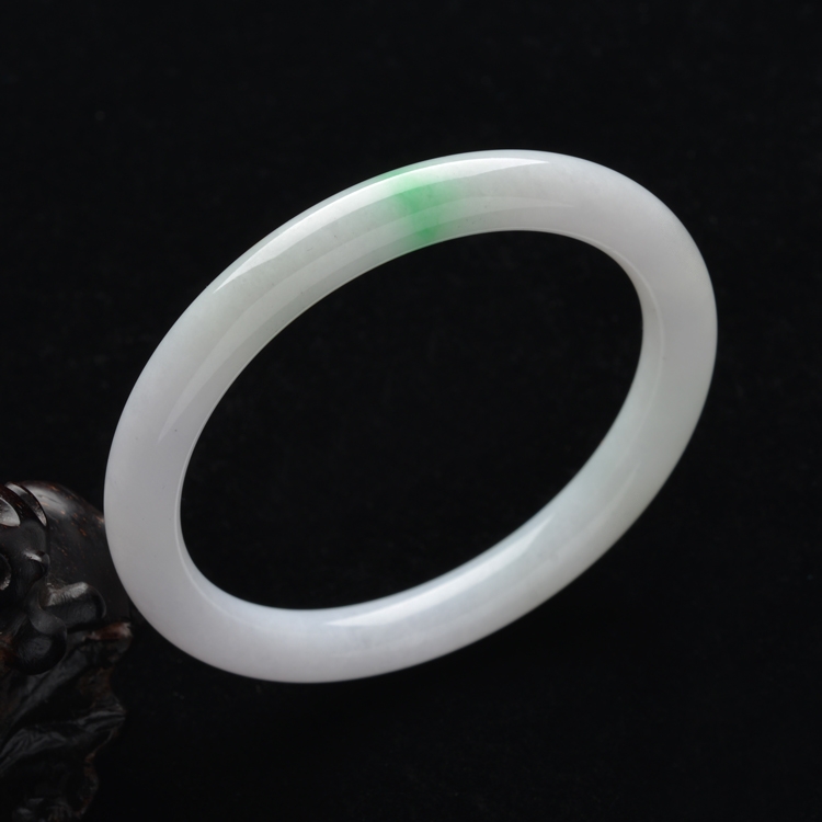 (超值推荐)糯冰种白底青圆条手镯(52.4mm)