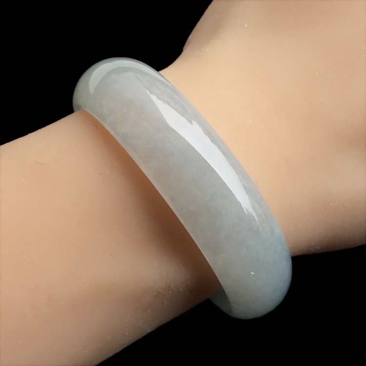 （超值推荐）冰种淡晴水贵妃镯（54.4mm-49.5mm）