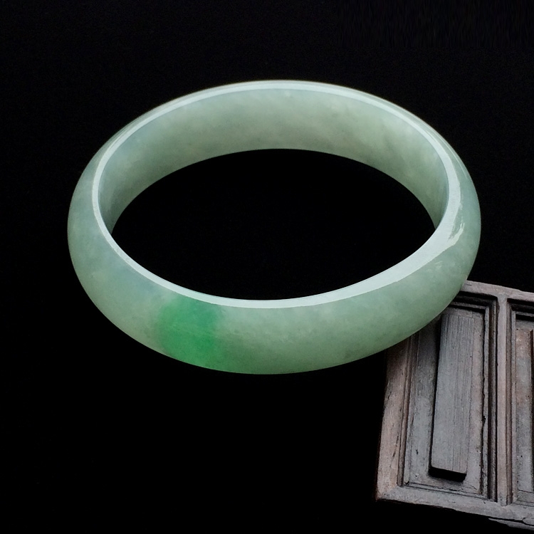 （超值推荐）糯冰种飘翠贵妃镯（54.7mm-48.2mm）