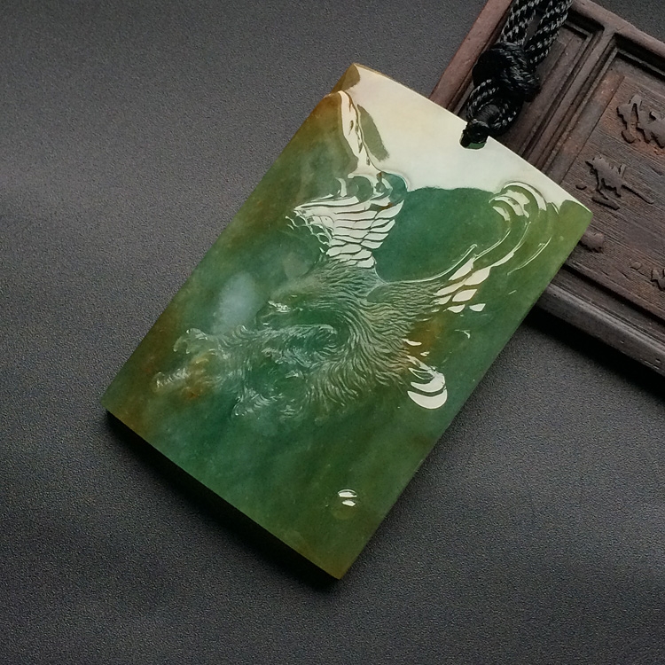 （超值推荐）（高松峰大师作品）糯冰种晴水黄翡大展宏图挂件