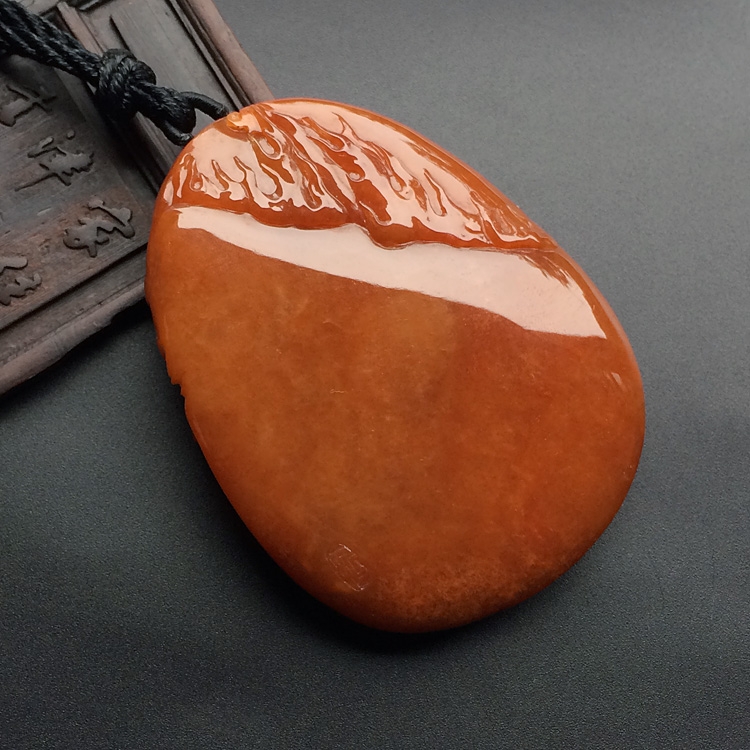 （超值推荐）（高松峰大师作品）糯冰种红黄翡涅槃重生挂件