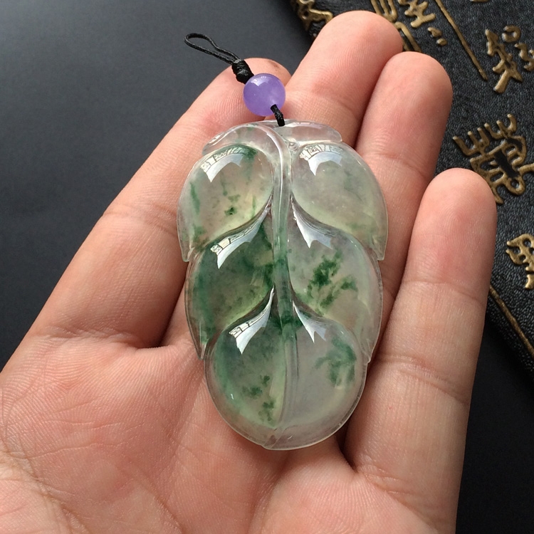 (超值推荐)冰种飘花玉叶挂件