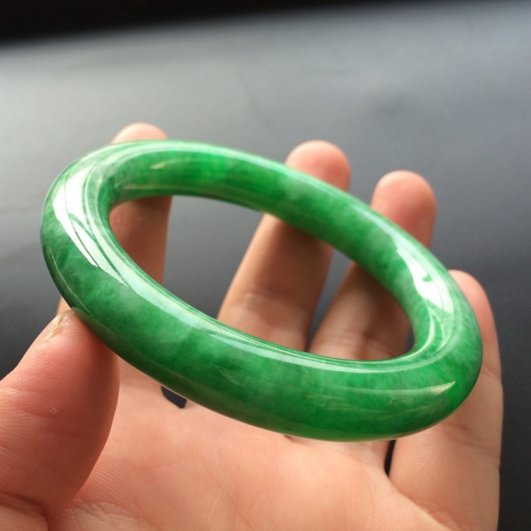 (超值推荐)糯冰种翠色圆条手镯(56.2mm)