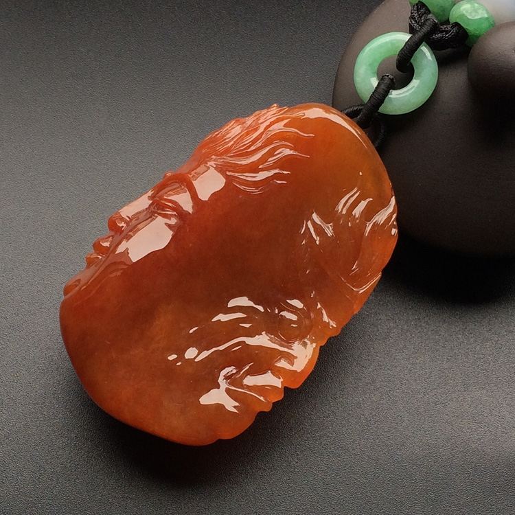 （超值推荐）（高松峰大师作品）糯冰种红黄翡一念之间挂件