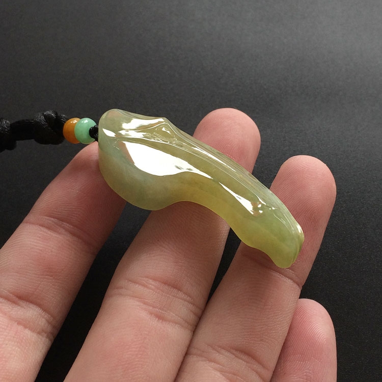 （超值推荐）糯冰种淡黄翡一马当先挂件