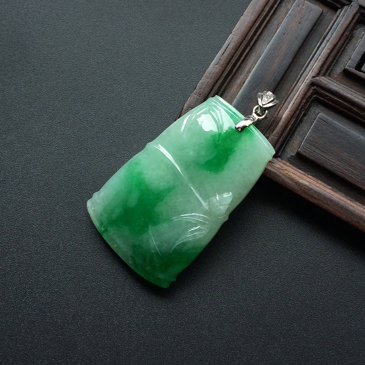 （超值推荐）糯冰种飘翠节节高挂件