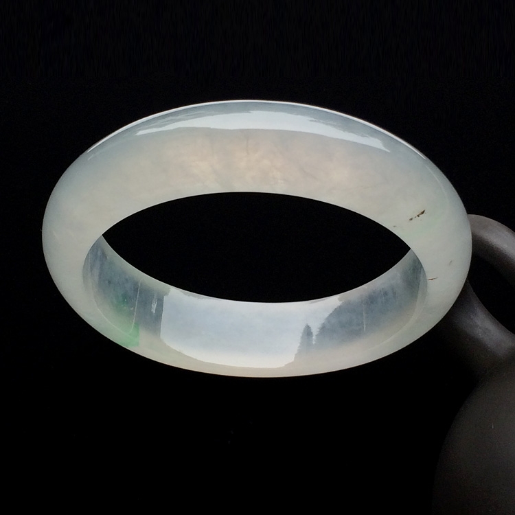 （超值推荐）冰玻种略飘翠手镯（60.6mm）