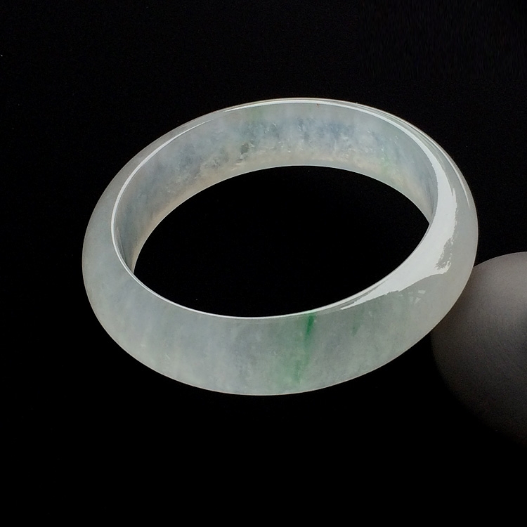 （超值推荐）冰玻种略飘翠手镯（60.6mm）