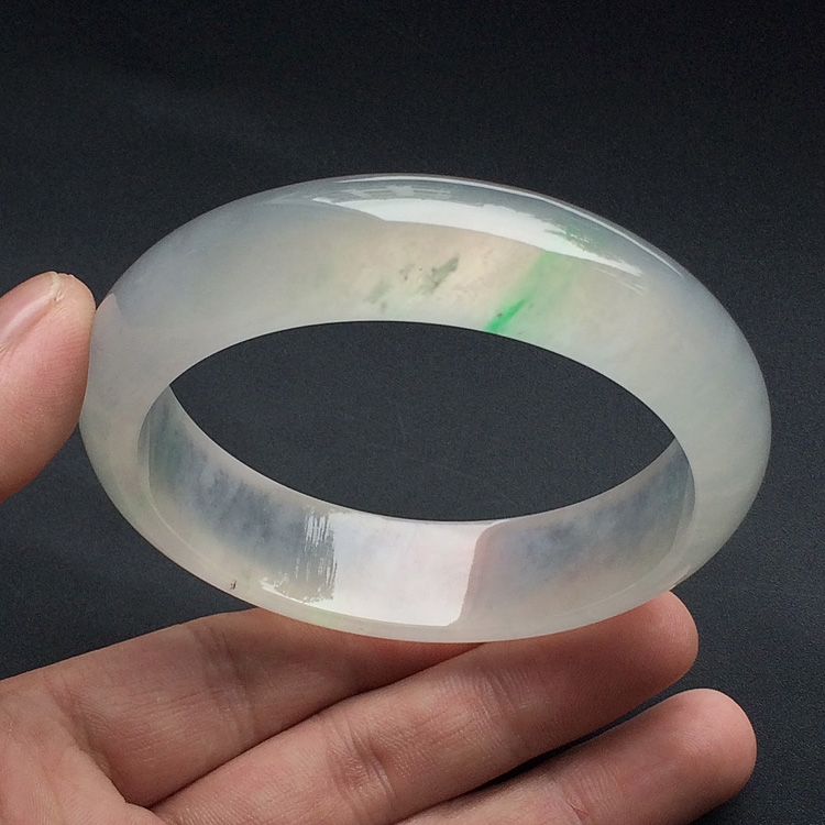 （超值推荐）冰玻种略飘翠手镯（60.6mm）
