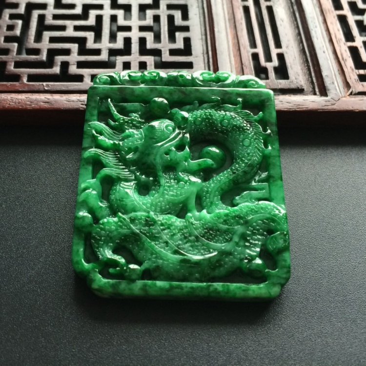 (超值推荐)糯冰种花青龙牌挂件