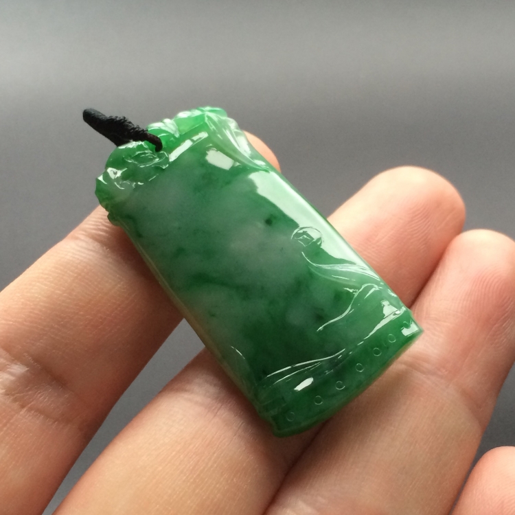 (超值推荐)糯冰种翠色节节高挂件