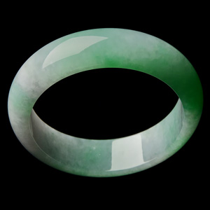 （超值推荐）糯冰种翠色手镯（55.5mm）