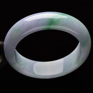 （超值推荐）糯冰种春带彩手镯（62.6mm）
