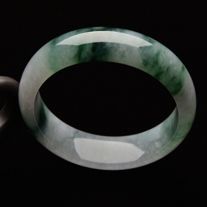 （超值推荐）糯冰种飘花手镯（57.2mm）