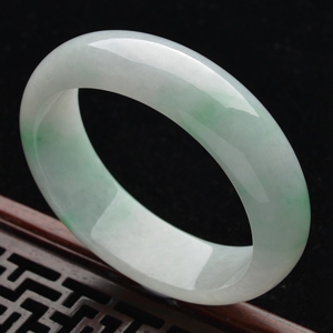 (超值推荐)糯冰种飘花贵妃镯(51mm-46.5mm)
