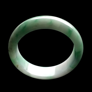 （超值推荐）糯冰种飘翠手镯（55.5mm）