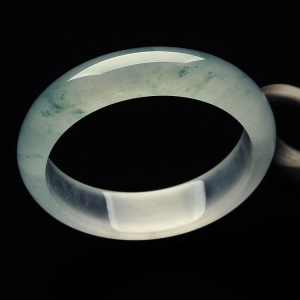 （超值推荐）冰玻种飘花手镯（57mm）