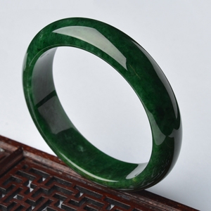糯冰种浓绿手镯(58.7mm)