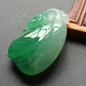 (超值推荐)冰种绿晴水玉兰花挂件