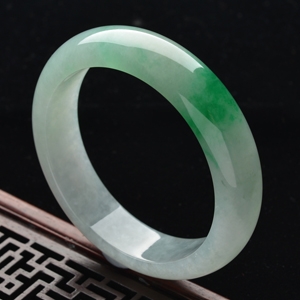 (超值推荐)糯冰种飘翠手镯(57.6mm)
