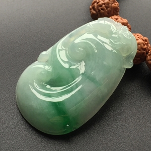 (超值推荐)糯冰种飘翠如意挂件