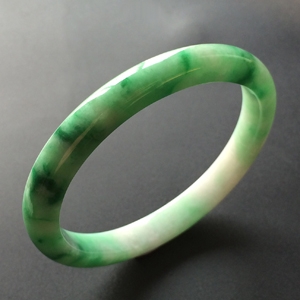 (超值推荐)糯冰种飘翠贵妃手镯(55mm-47.8mm)