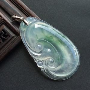 冰玻种飘花如意挂件