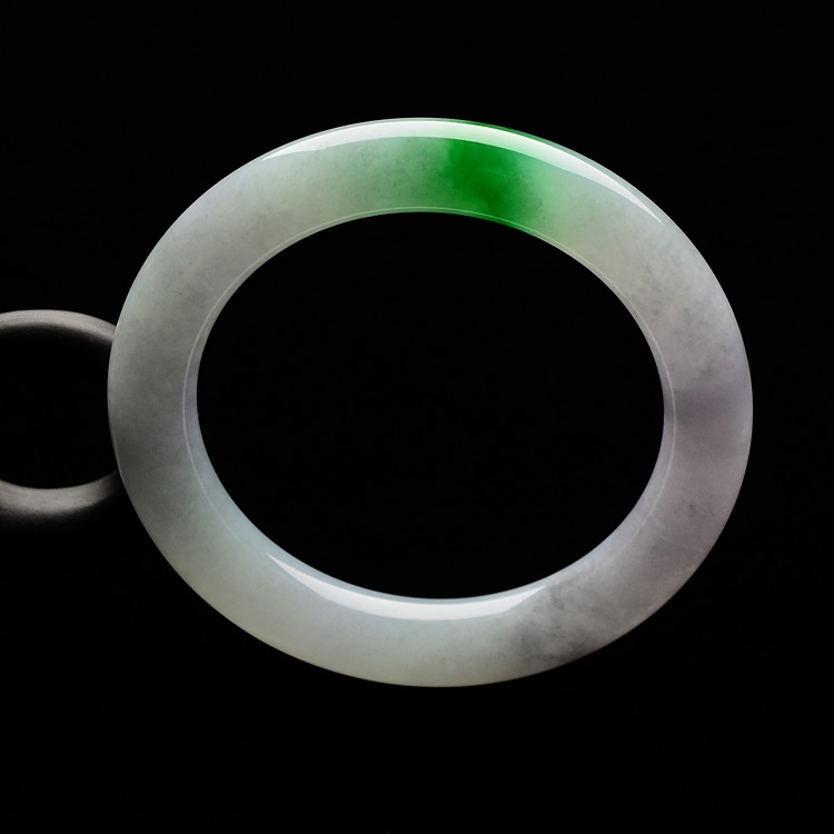 （超值推荐）糯冰种淡春带彩圆条手镯（57mm）