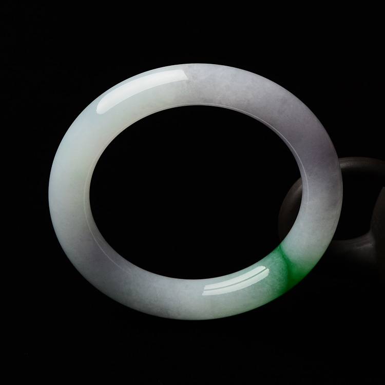 （超值推荐）糯冰种淡春带彩圆条手镯（57mm）