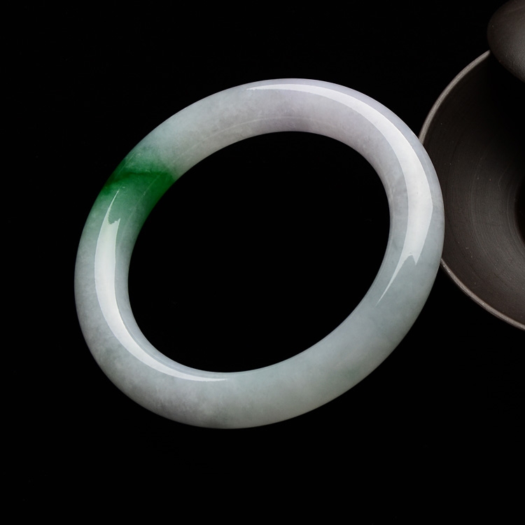 （超值推荐）糯冰种淡春带彩圆条手镯（57mm）