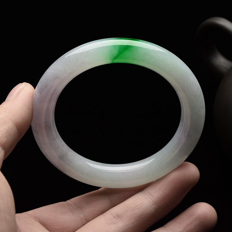 （超值推荐）糯冰种淡春带彩圆条手镯（57mm）