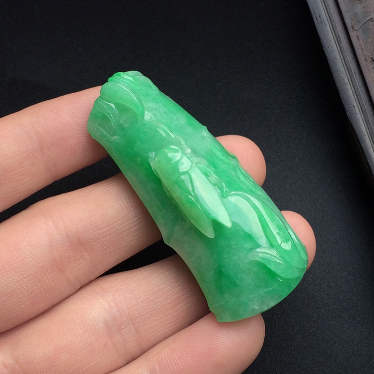 糯冰种翠色节节高挂件