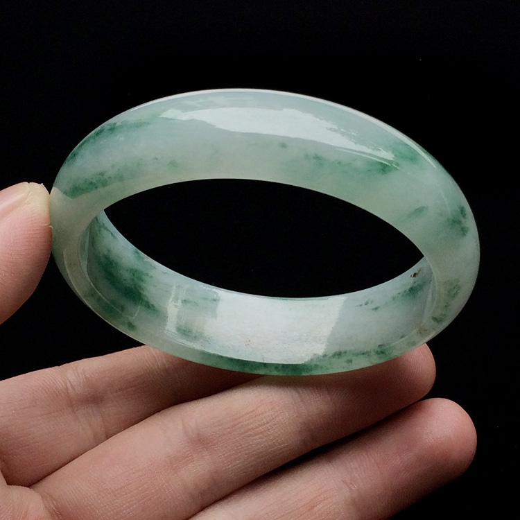 （超值推荐）糯冰种飘花贵妃镯（54.2mm-49.1mm）