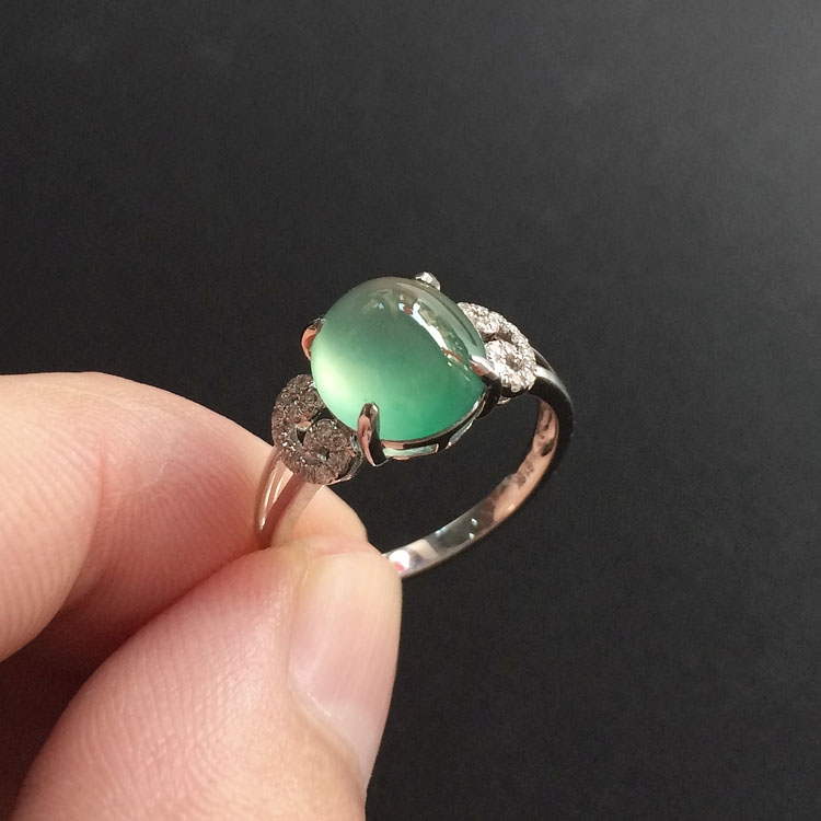 （超值推荐）冰种晴水略飘花镶白金钻石戒指