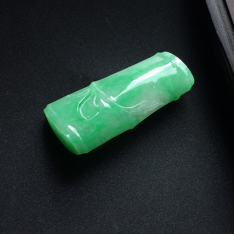 （超值推荐）糯冰种翠色节节高挂件