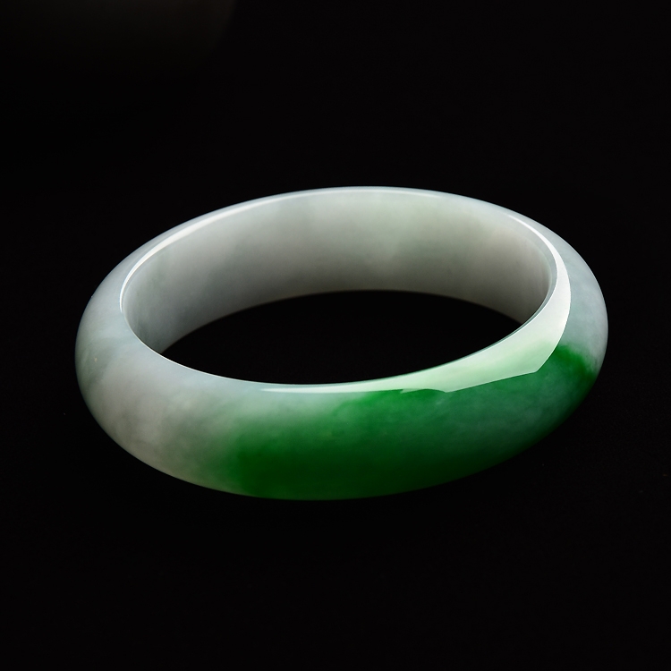 （超值推荐）糯冰种飘阳绿手镯（54.8mm）