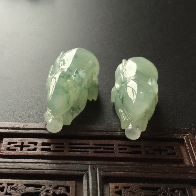 (超值推荐)糯冰种晴水飘花玉鼠挂件(一对)
