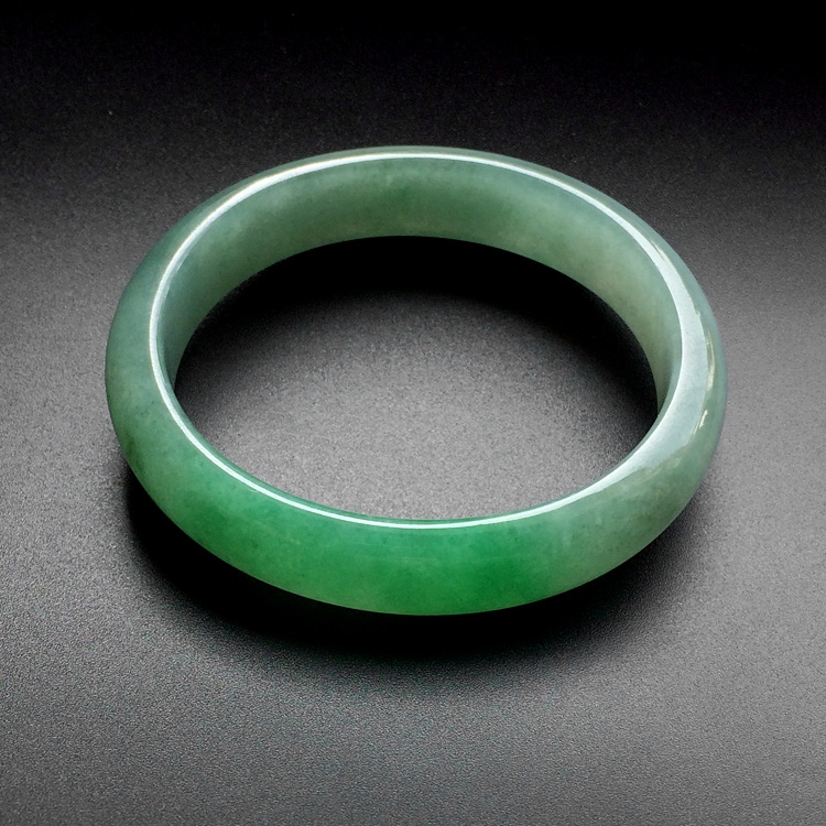 （超值推荐）糯冰种绿晴水贵妃镯（57.1mm-49.5mm）