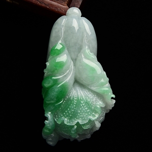 （超值推荐）糯冰种飘翠白菜挂件