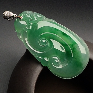 （超值推荐）冰种飘绿花如意挂件