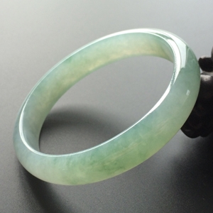 (超值推荐)糯冰种飘花贵妃镯(59mm-53.9mm)