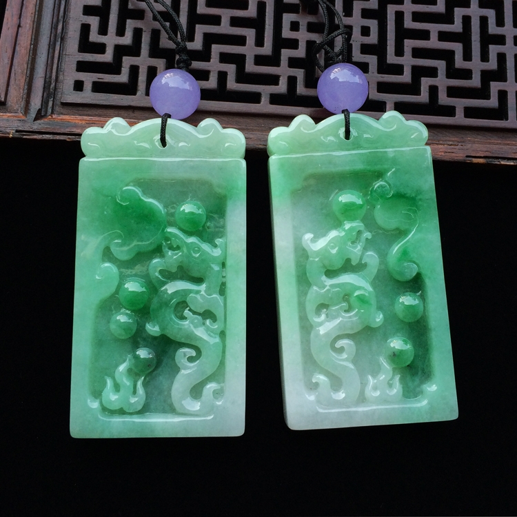 （超值推荐）糯冰种飘翠龙牌一对