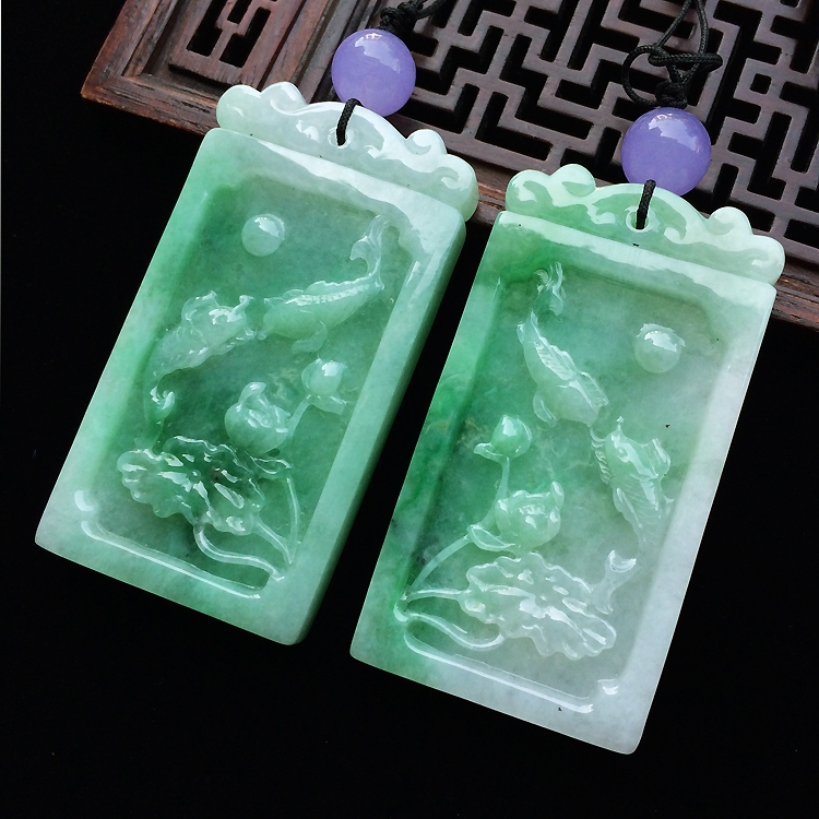 （超值推荐）糯冰种飘翠龙牌一对
